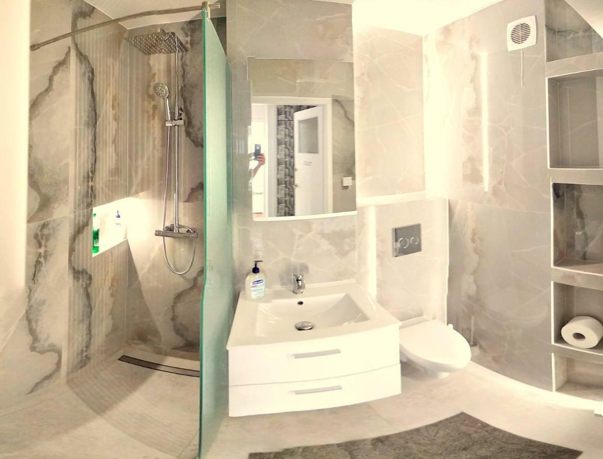Studio Zelazna Rooms Near Old Town Warszawa Eksteriør bilde